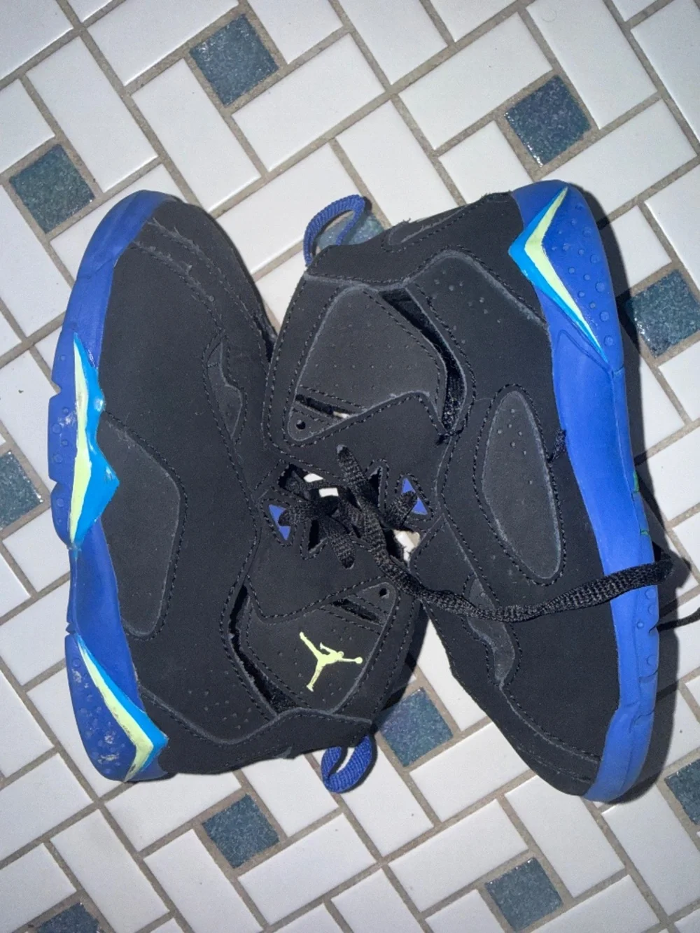 Kids shoes